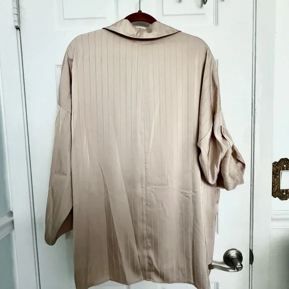 Zara Oversized Beige Button Down Shirt size M Relaxed Fit Minimalist Capsule - Picture 3 of 12